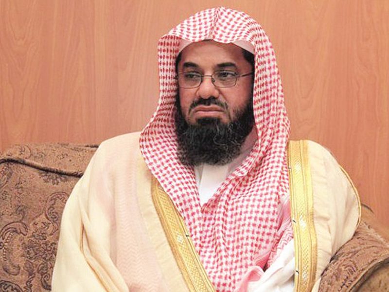 حقيقة استقالة الشيخ سعود الشريم من إمامه الحرم المكي